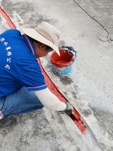 屋面防水裂缝补漏