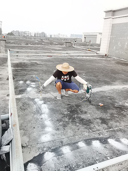 屋面防水裂缝补漏
